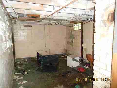 8211 Greenview (16)_m.jpg